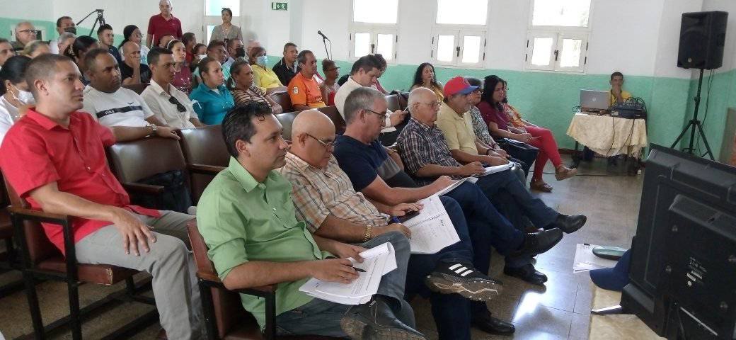 Recorre nuestro municipio el vicepresidente Salvador Valdés Mesa Moa 